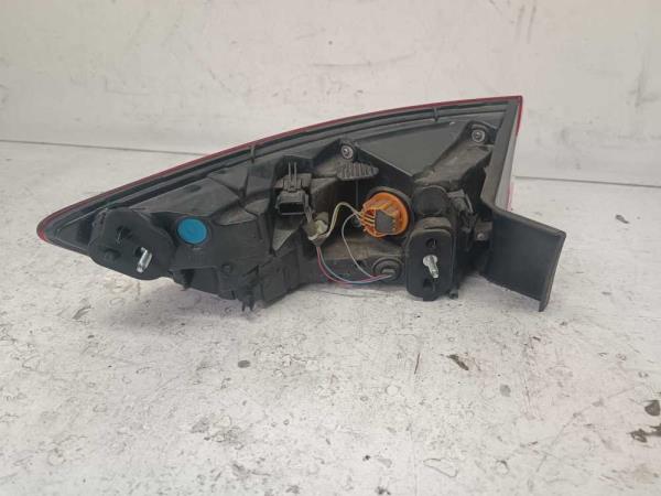 FEU ARRIERE DROIT RENAULT - Vue 2